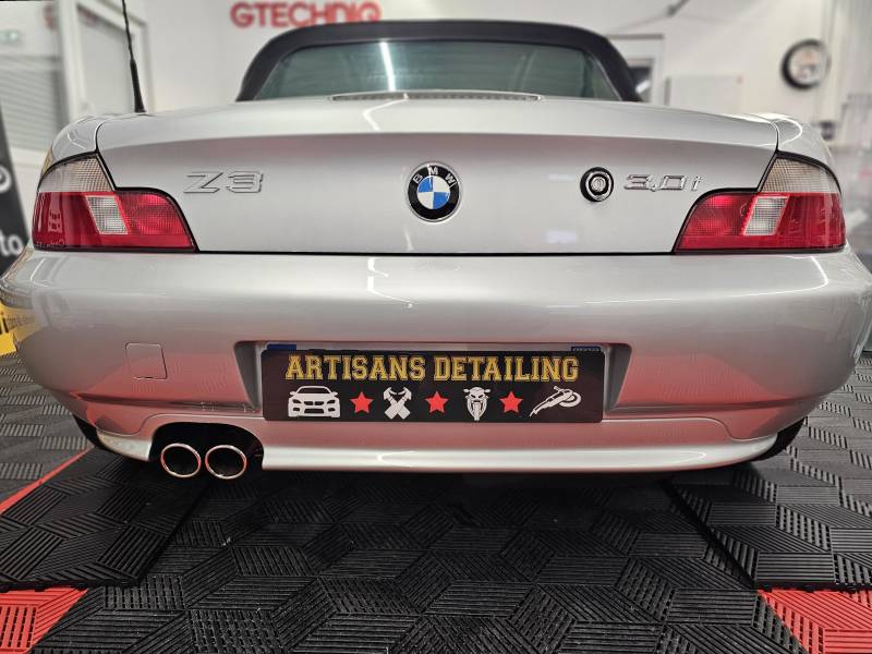 BMW Z3 : Polissage et traitement céramique GTECHNIQ CRYSTAL SERUM ULTRA proche Strasbourg 67.