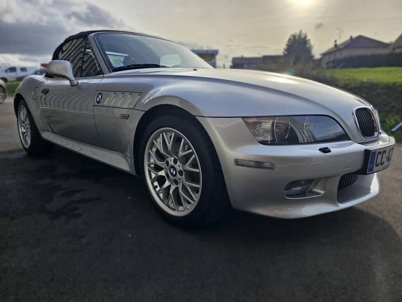 BMW Z3 : Polissage et traitement céramique GTECHNIQ CRYSTAL SERUM ULTRA proche Strasbourg 67.