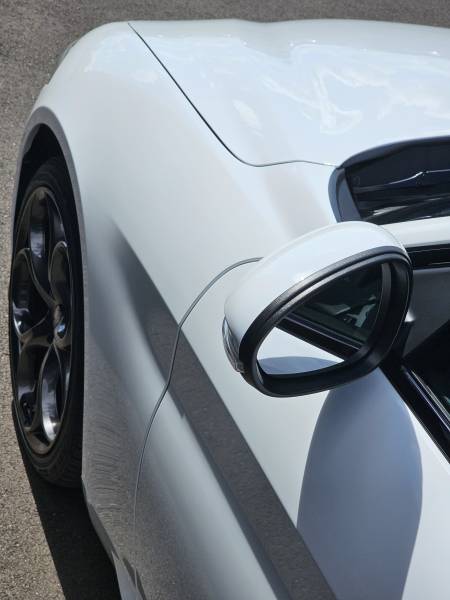Alfa Romeo Giulia : polissage et traitement céramique GTECHNIQ Crystal Serum Light