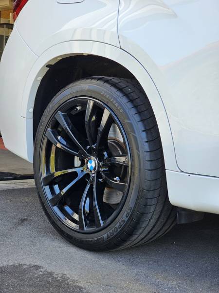 BMW X6 : pose de protections jantes Alloygator à Sélestat