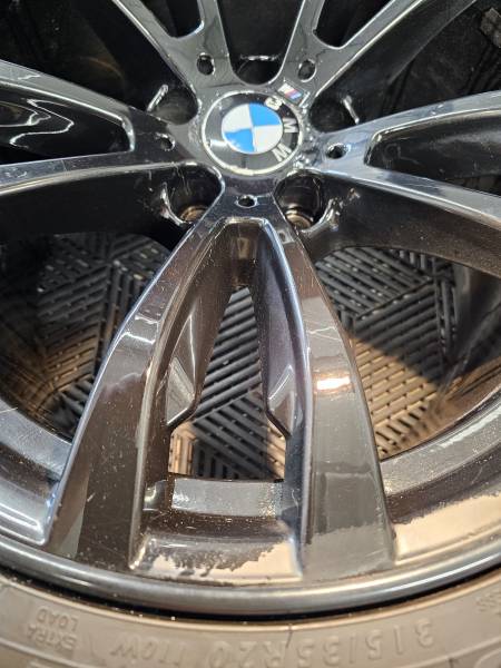 BMW X6 : pose de protections jantes Alloygator à Sélestat