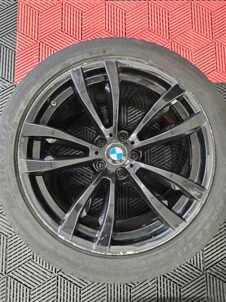 BMW X6 : pose de protections jantes Alloygator à Sélestat