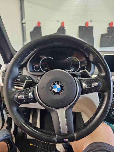 BMW X6 : nettoyage intérieur et soin des cuirs vers Molsheim 67