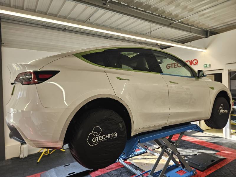 Traitement céramique Gtechniq sur cette Tesla model Y neuve à Scherwiller vers Sélestat 67