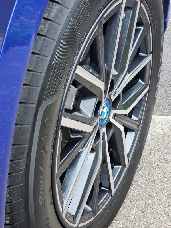 Protection pour jantes de BMW électrique neuve avec Alloygator vers Obernai 67