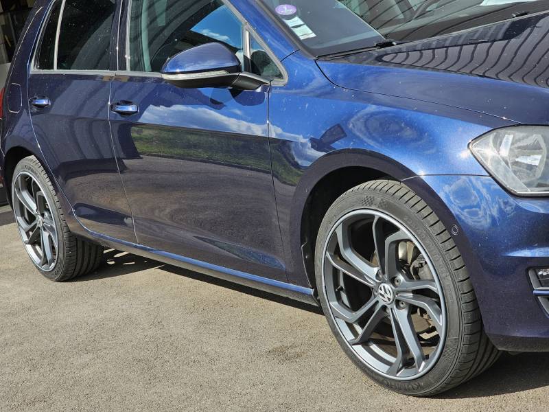 Protection jantes alloygator sur une golf dans notre atelier proche de Strasbourg